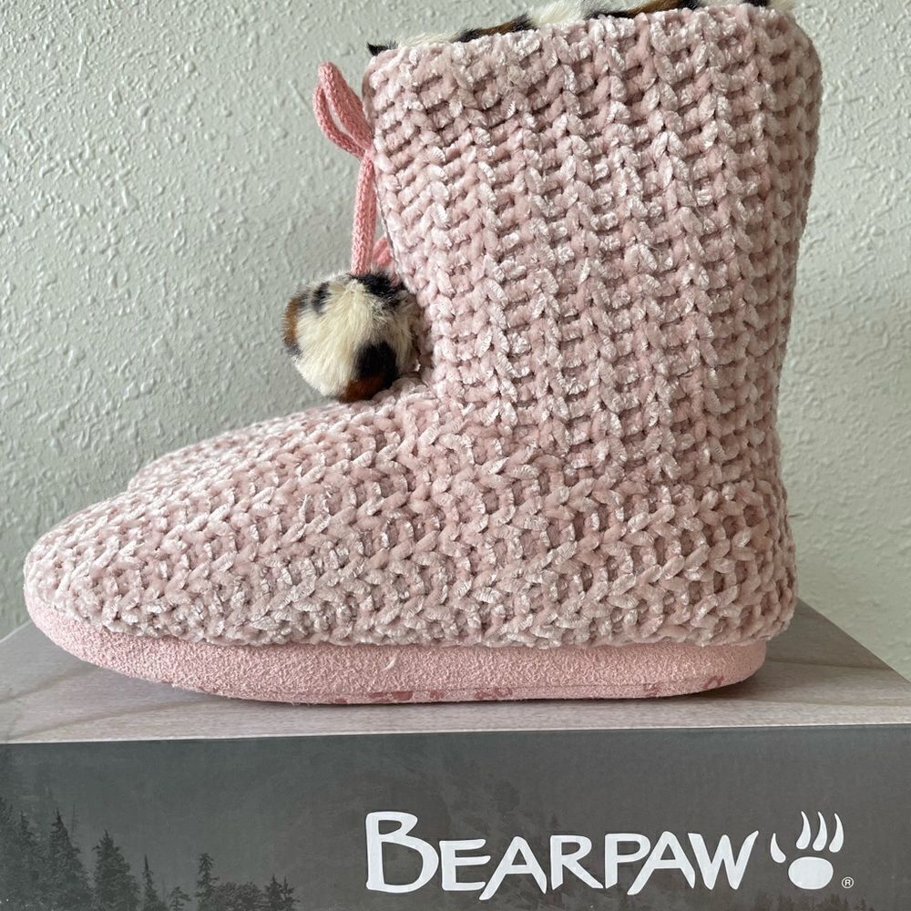 NIB BearPaw Pink Josephine Slipper Booties Size S